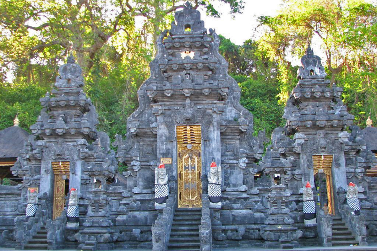 Exploring the Goa Lawah Bat Cave Temple in Bali